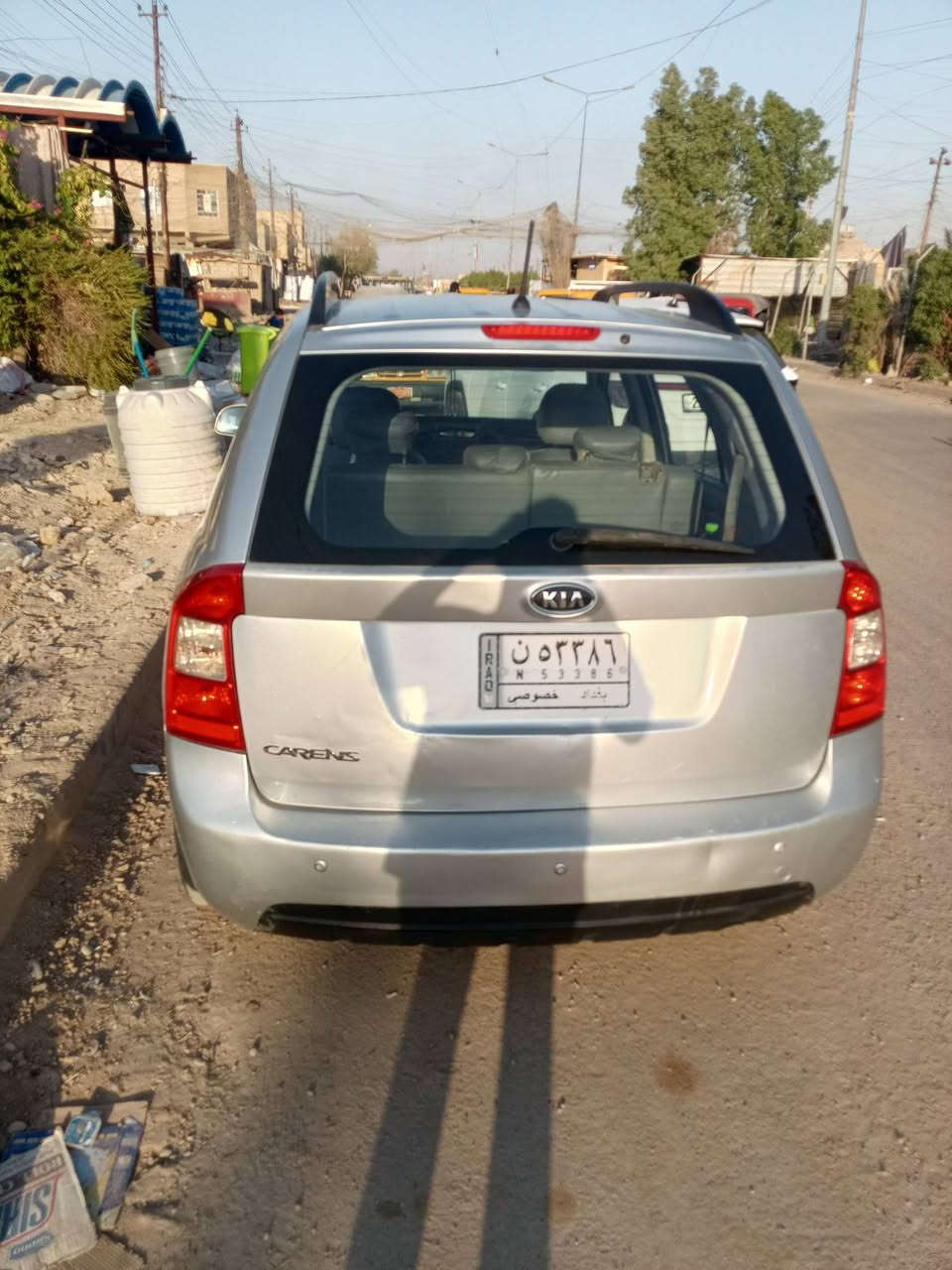 السلام عليكم من رخصة مسؤولين الگروب عندي كيا كارينز للبيع موديل 2009 خليجي محرك 2000 سياره بلاديه فقط طخات ومصلحات على البارد وبيهه سونارالسعر95 للعلم رقم بغداد وباسمي ومكاني بغداد للاستفسار الاتصال على الرقم *********** للعلم تبريد تدفئه شغال السياره بيهه جراد
