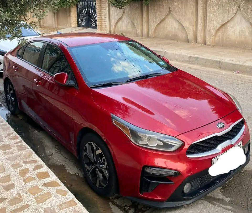 كيا فورتي  2019 للبيع فقط نقد لون مميز
وارد امريكي  السيارة جديده كلش  ماشيه/70/تقريبا  ميل 
مكينة وكير شرط فول 
ضررها فقط بوند مبدل
سنويه جديده و بأسمي شرط التحويل
غرامات مصفرة 
رقم اربيل مسطرة 
سيارة كامله وجاهزة كلشي مايحتاجلها  

داخلها جديد وحيل نضيف 
تبريدها ثلج

المواصفات 
 (مكينه 20 شرط  //كير cvt /نضام المحافضه على مسار // تحكم استيرن كامل // كامره خلفيه  // شاشه اصلية لمس ( بلوتوث ،  USB ،واكس ) //ذاكره خزن  برامج  // انظمه القياده ( توماتيك  واسبورت  )  // مانع انزلاق // شاشه عرض اعطال بالدشبول // حساس قياس ضغط الاطارات // // نقطه المسار //  ( مثبت سرعه ) // بريك ذاتي  ) 

السياره جديده كلش ونضيفة 

مكان السياره  موصل الايسر
 الإستفسار هذا رقم بي واتساب فقط
***********
