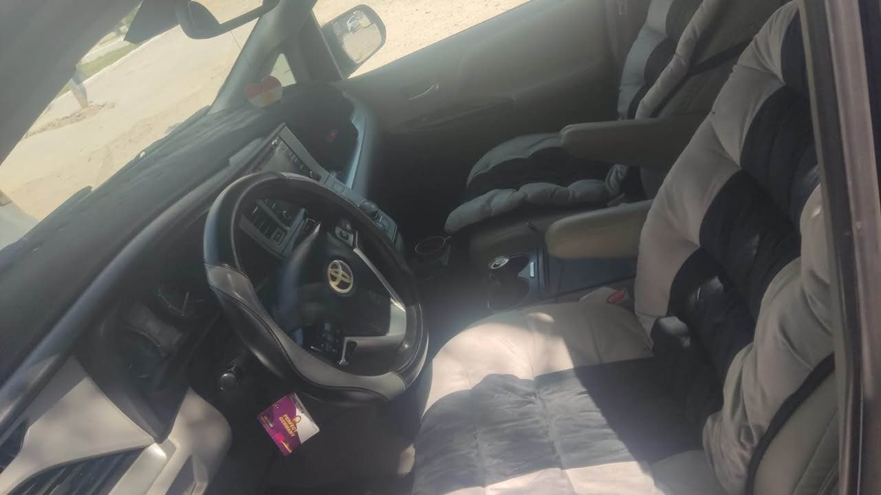 تويتا سينا موديل 2019 
مكينه او گير كلو بي شرط
بدون دواخل 
ايا استفسار خابر ع رقم *********** أربيل, العراق
