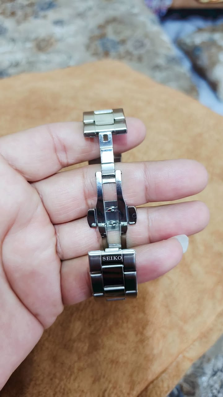 ساعات سايكو 5 و باتك فيليب البيع اوتوماتيك 
الواحده عل 25 ساعات جديده اكو خدمه توصيل ***********
