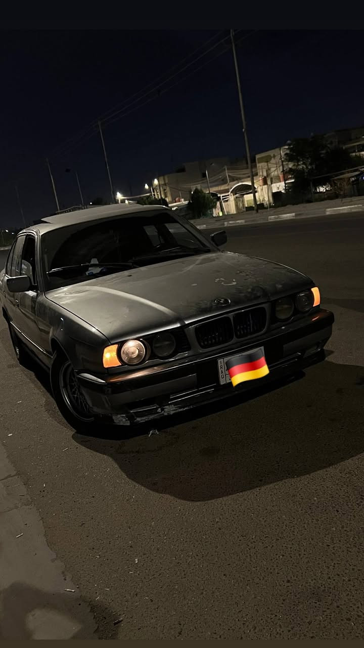 بي ام ٥٢٥i • ١٩٩٠ • رقم بغداد