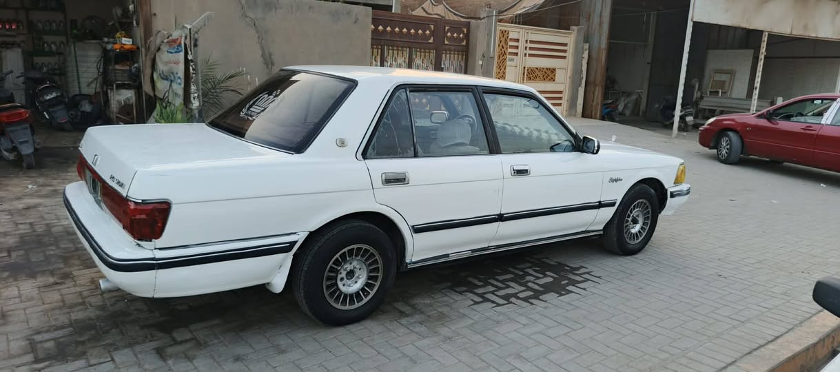 سوبر سيدان للبيع رقم نجف مشروع وطني مكفولة من الكص اصوليه مكينه كير ونجي اوتوماتيك نظيفات سياره جاهزة للعمل مكان ديوانية قضاء شاميه سعر ٣٢ ورقه شراي يخابر ***********
