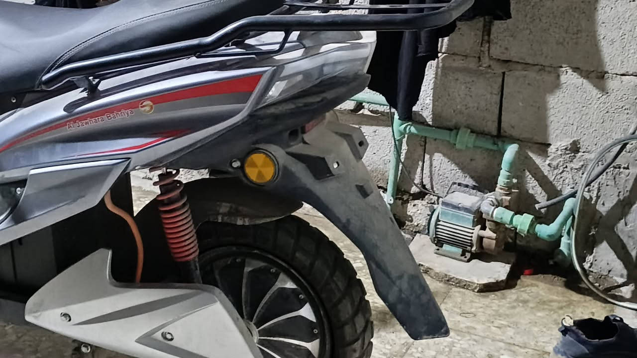🏍️ للبيع دراجة شحن T-MAX، 6 بطاريات، تحتاج تبديل واجهة أمامية ودشبول وتاير.
💰 السعر: 800 ألف قابل للتفاوض 📞 ***********
