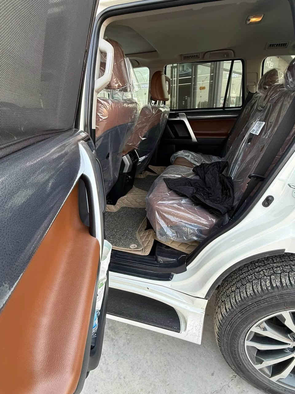 بيع مستعجل

السلام عليكم

برادو 2022 سبعينيه

فول مواصفات مغلفه بي أف 

6 سلندر 

مكفوله بس بيها بارد  شبر 

ماشيه 92 

رقم اربيل 

رايدها 435 بيه مجل

مكانها واسط الحفرية

وهذا ***********
