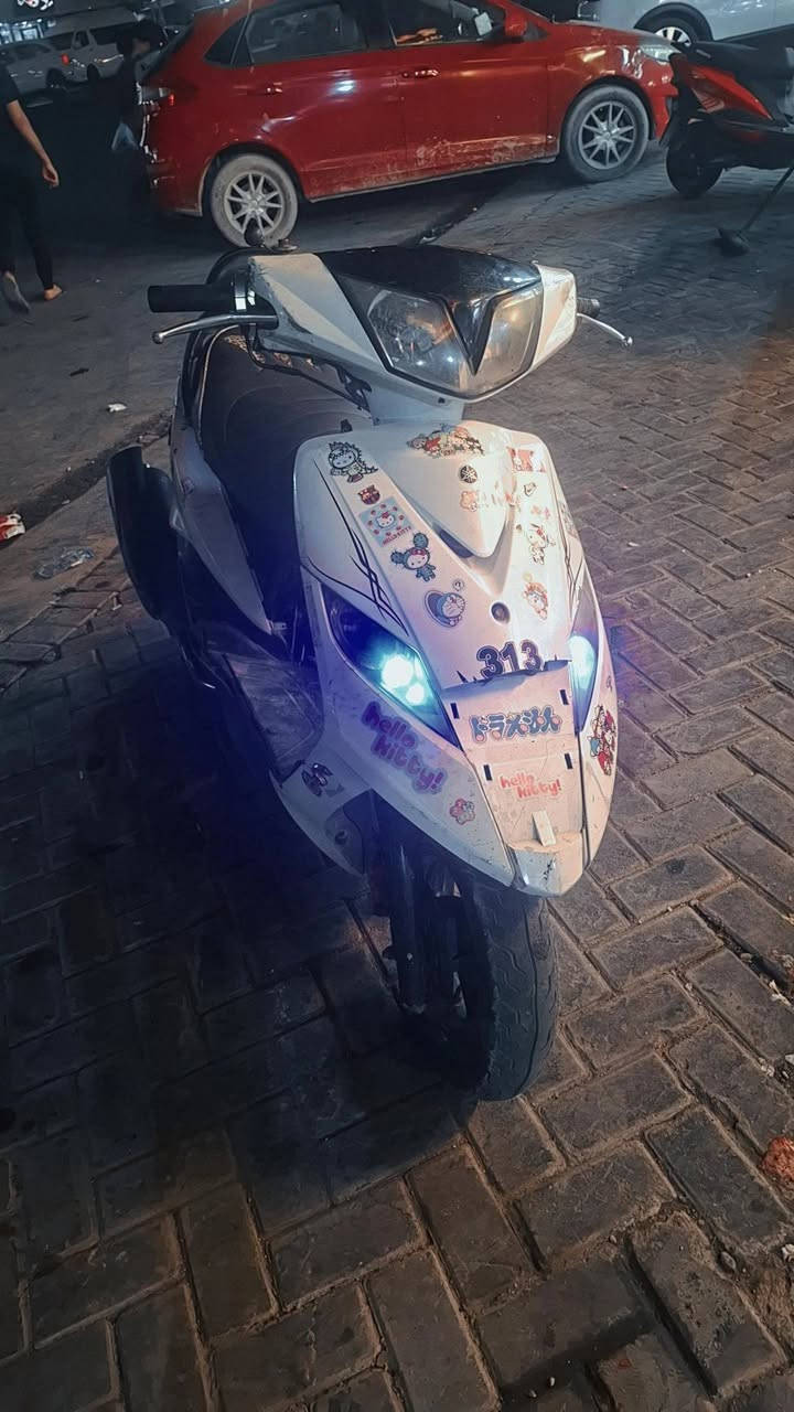 السلام عليكم دراجه GTR ثعلب بوشه ٥٨ شلعه و معدل بيها تزويد نواعم عظم سكليتر فراك بريك قبق مروحه تعلاكه كهربائيتها شغاله الاضويه زينون عالي و ناصي الدراجه خير من الله مطلوب مراوس شعندك نزل العنوان بغداد حي الجهاد ***********
