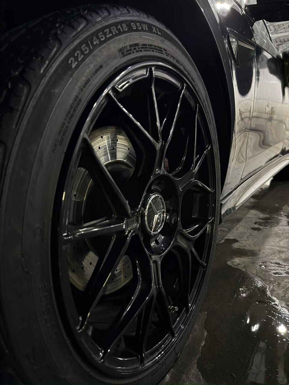 ‎السلام عليكم للبيع مرسيدس E350 W212R  2016 للبيع او المراوس
‎محرك v6 اكسل دفع خلفي وارد امريكا (بدون ايرباك)  
‎فتحه 
‎برده كهرباء
‎جلد اصلي
‎مري شفط 
‎كامره 
‎شاشه 
‎شفتات ستيرن 
‎ويل 18
‎زينون 
‎تدفئه كشنات
‎سستم صوت هارمن كاردون
‎رادار امامي 
نقطة عمياء 
جنطة جلاق شفط 
اربع بصمات بالبيبان 
رادار امامي وجانبي 
نضام بريك هولد 
كامرا دوارة ٣ وضعيات 
مري قلاب 
نضام المحافظة على المسار 
نظام لد متغير ٣ الوان 
بردة خلفية 
كشنات جلد وحجز ٣ وضعيات 

‎السيارة حادثها بنيد مبدل وجاملغ مصبوغ وهنا صار بيها صبغ بالجاملغ الثاني ونص الباب . 
شواصي ولغود مكفولة. ماشية ١٤٧ الف ميل . 

السعر ١٥٧ ورقة  وبيها مجال بسيط 
للاتصال ***********
مكاني بغداد الدورة

نص مكتوب في الصور:
- MOHAMMED SAS SAS4MS
- MOHAMMED SAS
- SAS4MS