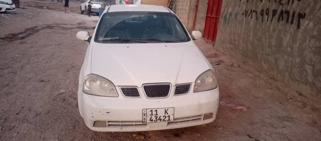 السلام عليكم دايو لاستي للبيع موديل ٢٠٠٣ رقم بغداد انكليزي
كير مكينه جدد صدر جديد 
غرفتها حلوة جديدة 
ب اسمي السيارة مكانها بغداد الغزالية 
ملاحظه السيارة بيها خربطه وديتها للجهاز قرة عندي حساس تيبيس بل جويتر لازم يتبدل 
السعر ٤٥ وبيها مجال 
***********
