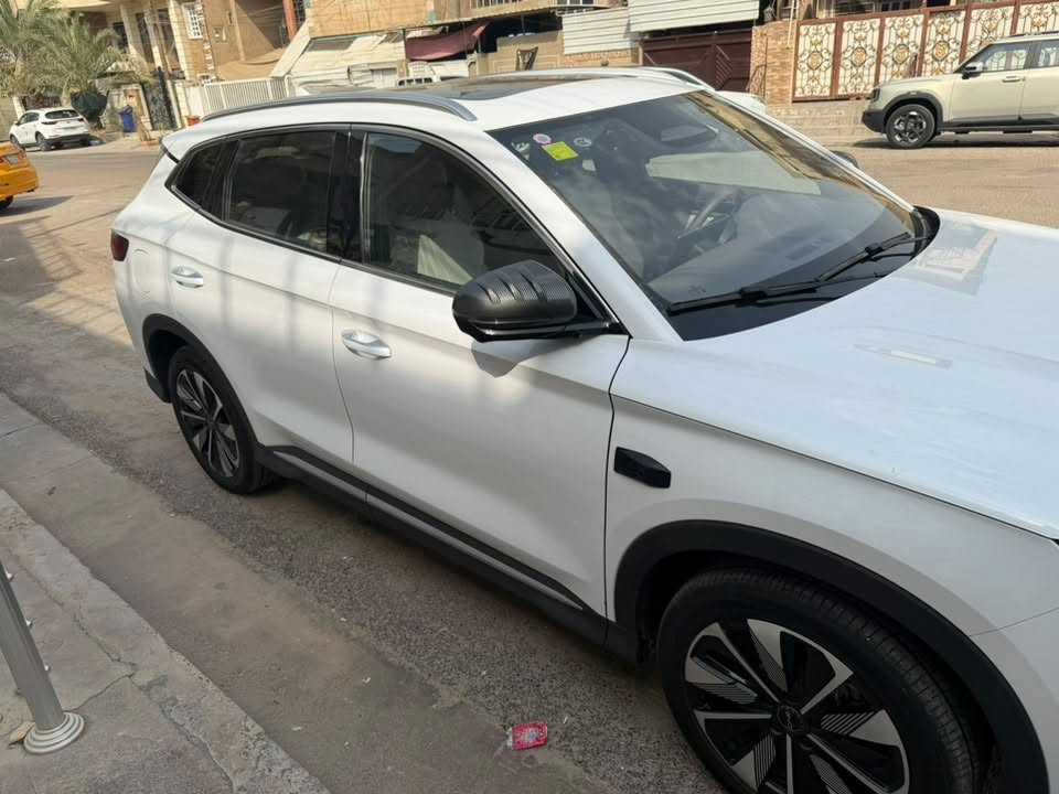 سونك بلص موديل 2025
ماشيه 6000
مكفوله من كلشي جديده جداً
13 كامره اوتو بارك 
بانوراما كرسي كهرباء
مكانها بغداد
***********
