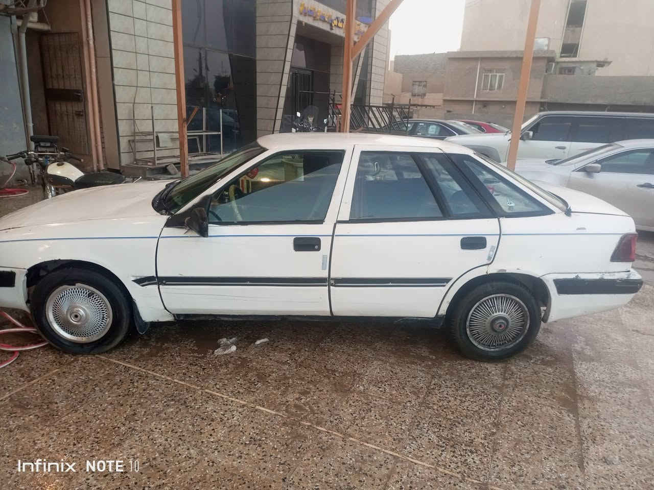 السلام عليكم
بيع مستعجل 
دايو اسبرو 96 
سنوية عظم عاج ساقطة 2021
صاحبها ما اندله 
محرك18 مفتوح 
كير عادي 
سيارة جاهزة وحلوة 
سعرها 12 ورقة وبيها مجال 
*********** هذا رقمي

نص مكتوب في الصور:
- Infinix NOTE 10