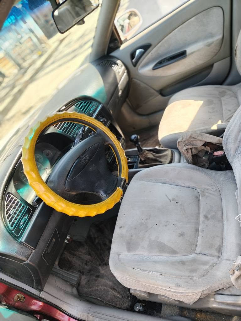 السلام عليكم دايو نوبره موديل 2000 مكينه كير وحداديه لوك تخم تاير جديد تبريد شغال بس فان واكف راعيه متوفي ابيع فقط غرامت حجز سياره حيل ناعمه سعر 25 وبيه مجال البيع او مراوس العلوان بغداد العبيدي هاتف *********** بغداد, العراق
