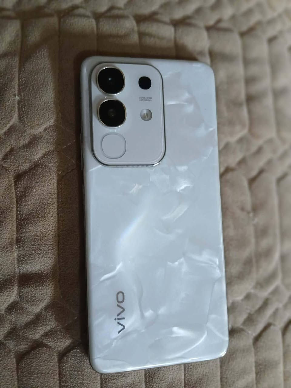 السلام عليكم 
جهاز للبيع vivo Y29
ذاكره 256 بطاريه 6500
جهاز مكفول ڪلشي مابي 
مكان النجف الاشرف 
اتصال واتساب ***********
