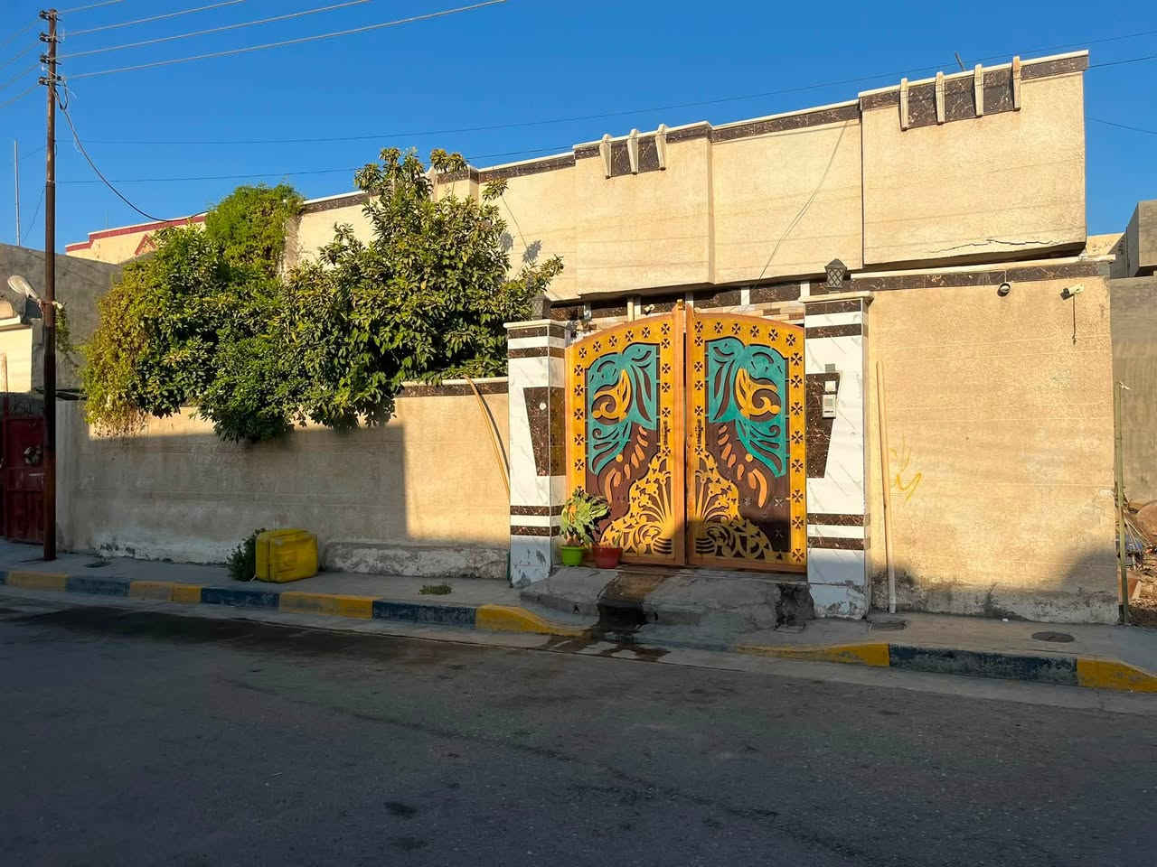 للبيع مشتمل جديد  زراعي سند ( ٢٥ ) 
 
المساحة ١٣٥ متر

السعر ٦٠ مليون وبي مجال 

الموقع - قضاء بلد - حي الامير الزراعي - قرب مولد حسن حتروش - على شارعين 

 
 مواصفات المشتمل 

١- 
١- على شارعين تبليط 
٢- ٢ غرف نوم 
٢- صاله مفتوحه 
٣- استقبال 
٤- مطبخ 
٥- صحيات داخلية وخارجية 
٦- كراج 
٨- سيراميك جداري وارضي 
٩- منور 
١٠- سنة البناء 2026

 

للاستفسار اتصل على *********** - ***********
