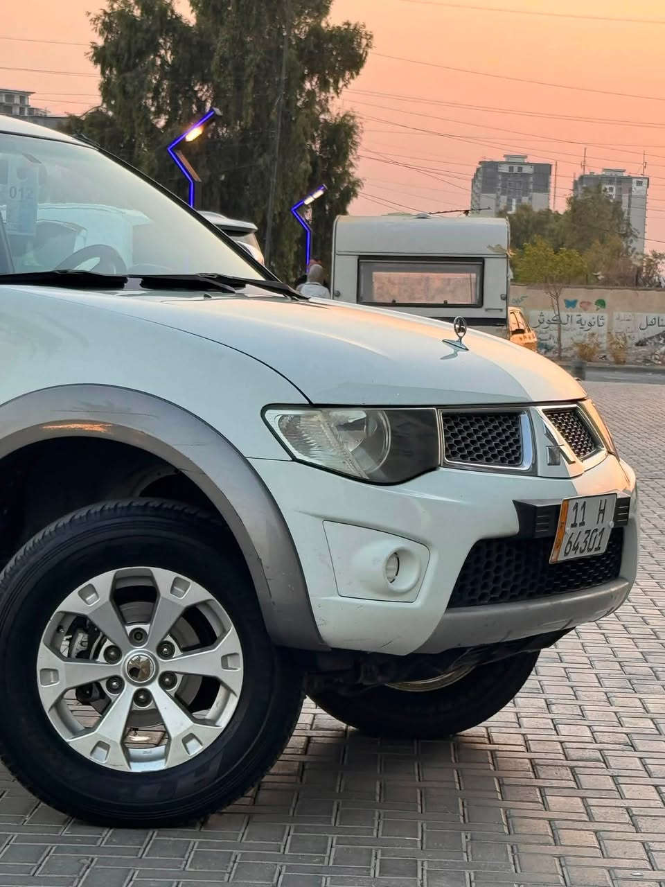 السلام عليكم
ميتسوبيشي L200 خليجي استلام شركة موديل 2015 
رقم بغداد الجديد مشروع وطني تحويل مباشر 
بدون حادث او تبديل فقط بارد مكانين وصبغ دوسه 
مرفق السونار بالمنشور 

سيارة جديدة وبدون نقص ✔️
كير و محرك وتبريد وصدر كله جديد ادامه كاملة 
تخم تاير دنلوب ياباني جديد 

مواصفات معروفه ( محرك 6 سلندر 3600  ، كير اوتو ، 
4 ويل ) وباقي المواصفات المعروفه 

السعر : 143 وبيها  مجال  ( سعر مناسب ) ✅
العنوان : بغداد / الكرخ / حي الحسين 🏠
الهاتف : *********** ( متوفر واتساب ) ❇️
