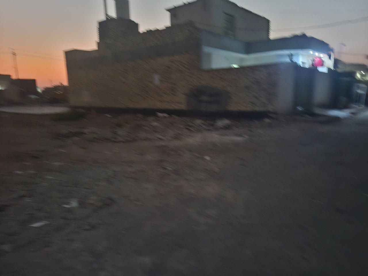 أرض • ٢٠٧م • حي القصور