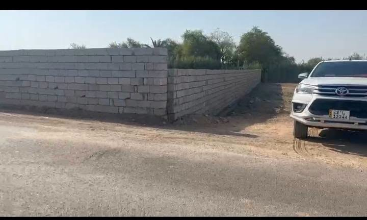 للبيع ارض طابو ٢٥
المساحه ٣ دونم البيع دونم او ٢ دونم 
ماء مباشر من ماء الكرخ وعليها ماء الشط 
وجها تبليط ١٦٠ متر موقع كلش حلو للعلم سعرنا ارخص سعر بل منطقه 
مقابيلك مزرعتين خاصات وشرط تبني مزرعه التاجي مقابيل منشأةالنصر خلف الجنابين عمشه قبل طريق مقبره كف على سعر سعر ٤٥ مليون وبي مجال 
لارض طابو ٢٥ تحويل 
العقد الكلي ٥ دونم 
***********تصال 
***********وتساب 
***********وتساب وتصال
