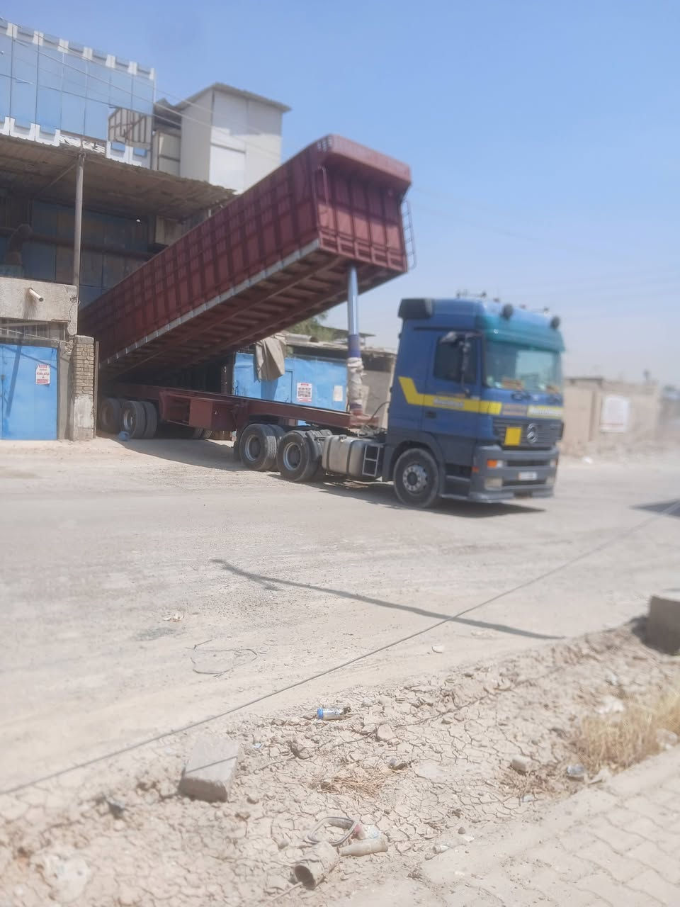 عربانه لبيع تفصال جديد شاصي ١٦ دناكير ١٤ قلاب طول ١٢٥٠ رتفاع ميه وتسعين ***********
