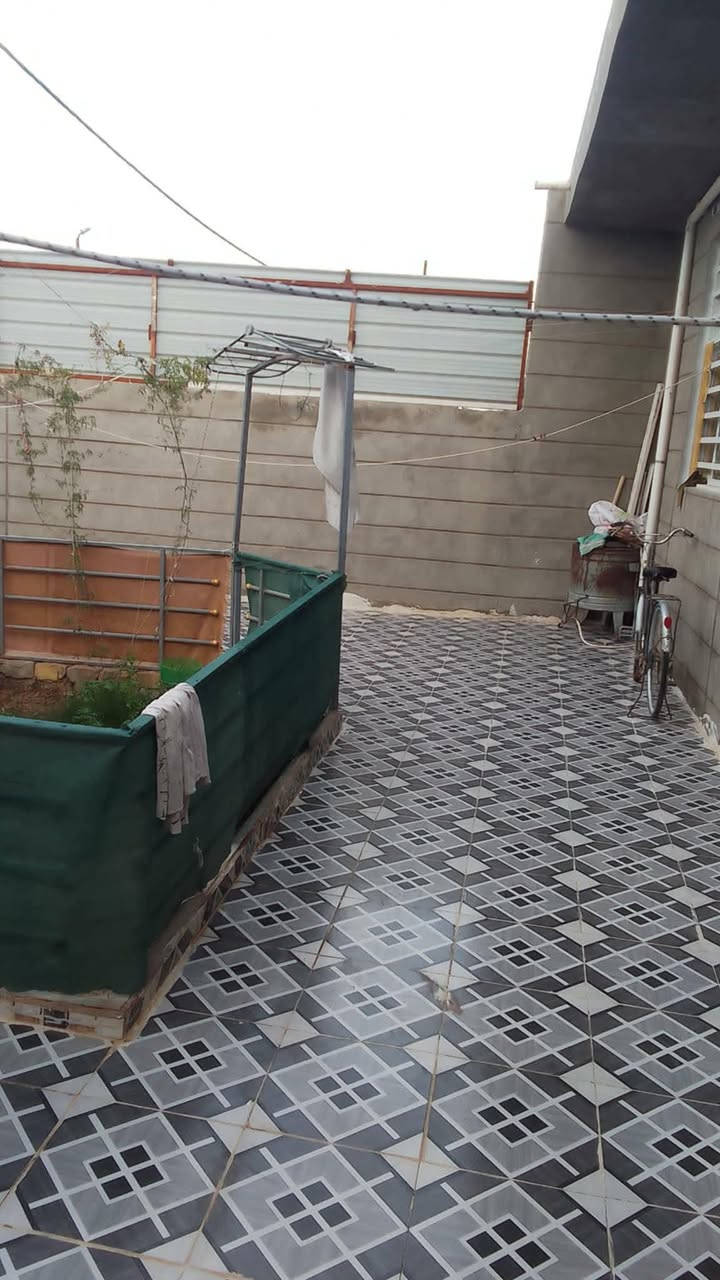 الدار للبيع 🏠
المساحة200 متر 
طابو زراعي
 العنوان
 شافعية ام عباسيات يم جامع ام البنين 
السعر 80 وبي مجال 

مكتب الرواسخ للعقار
عنوان المكتب العروبه مقابل مطعم جود
: ***********📱
: ***********📱
