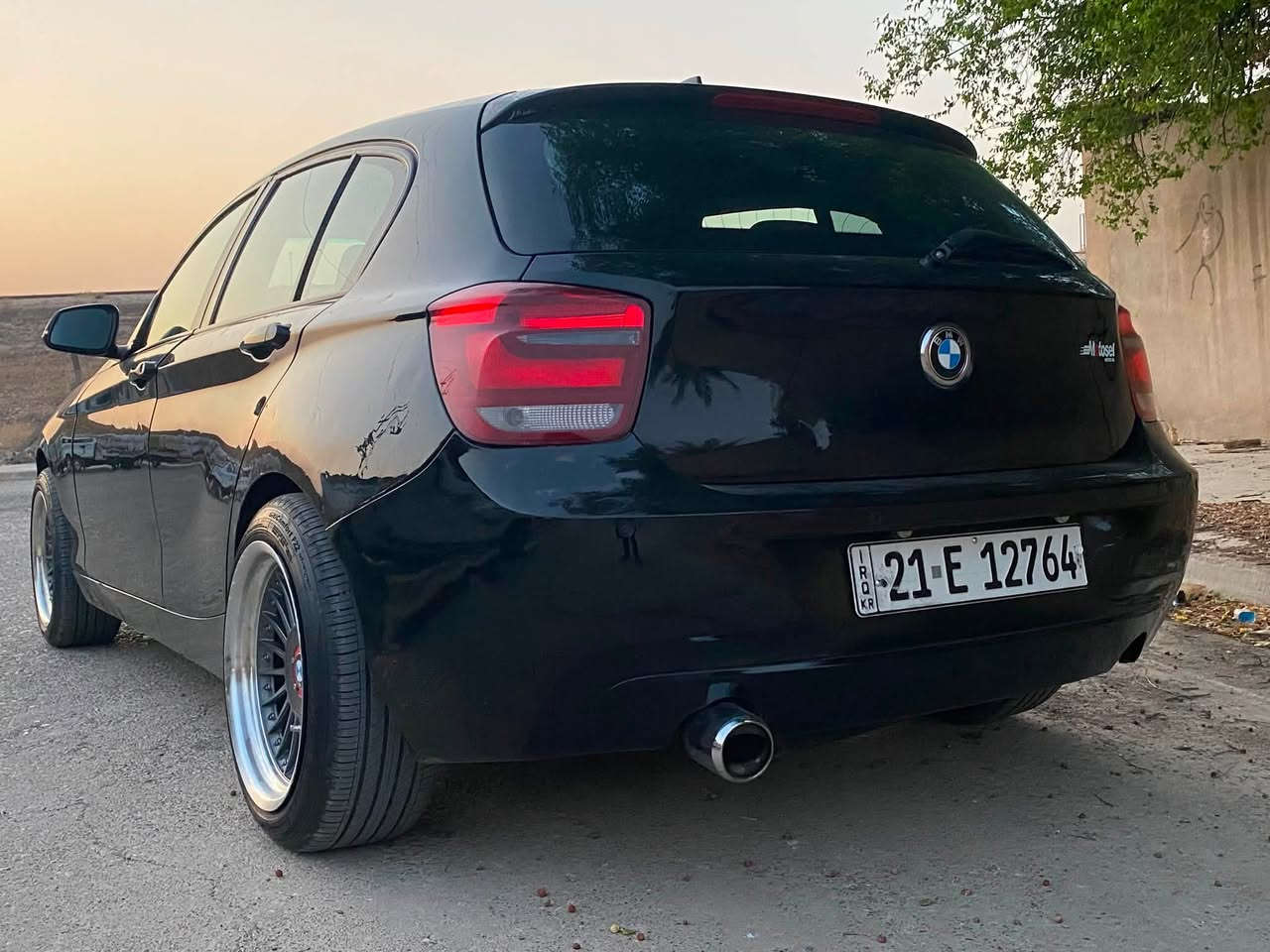 سلام عليكم 
BMW F20 116 
فول عدا سلايت سنوية جديد 
حداديه و تايرات وباتري جديد 
السعر 80 ورقه $ 
للاستفسار ***********
