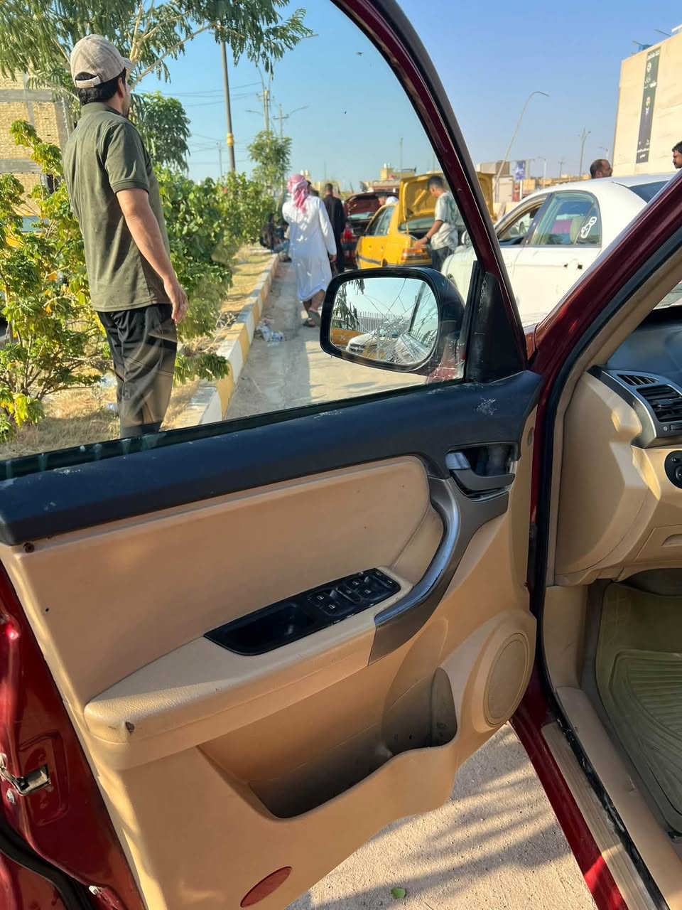 السلام عليكم تيكو ٢٠١٣للبيع أو مراوس حسب القناعة 
نقصه عينه وصينيه وتبريد بس واشرات مصبوغه جماليه ٣٢الناصرية المركز قرب مطعم صادق فرع الشركه العاليمة شارع الجامع ***********
