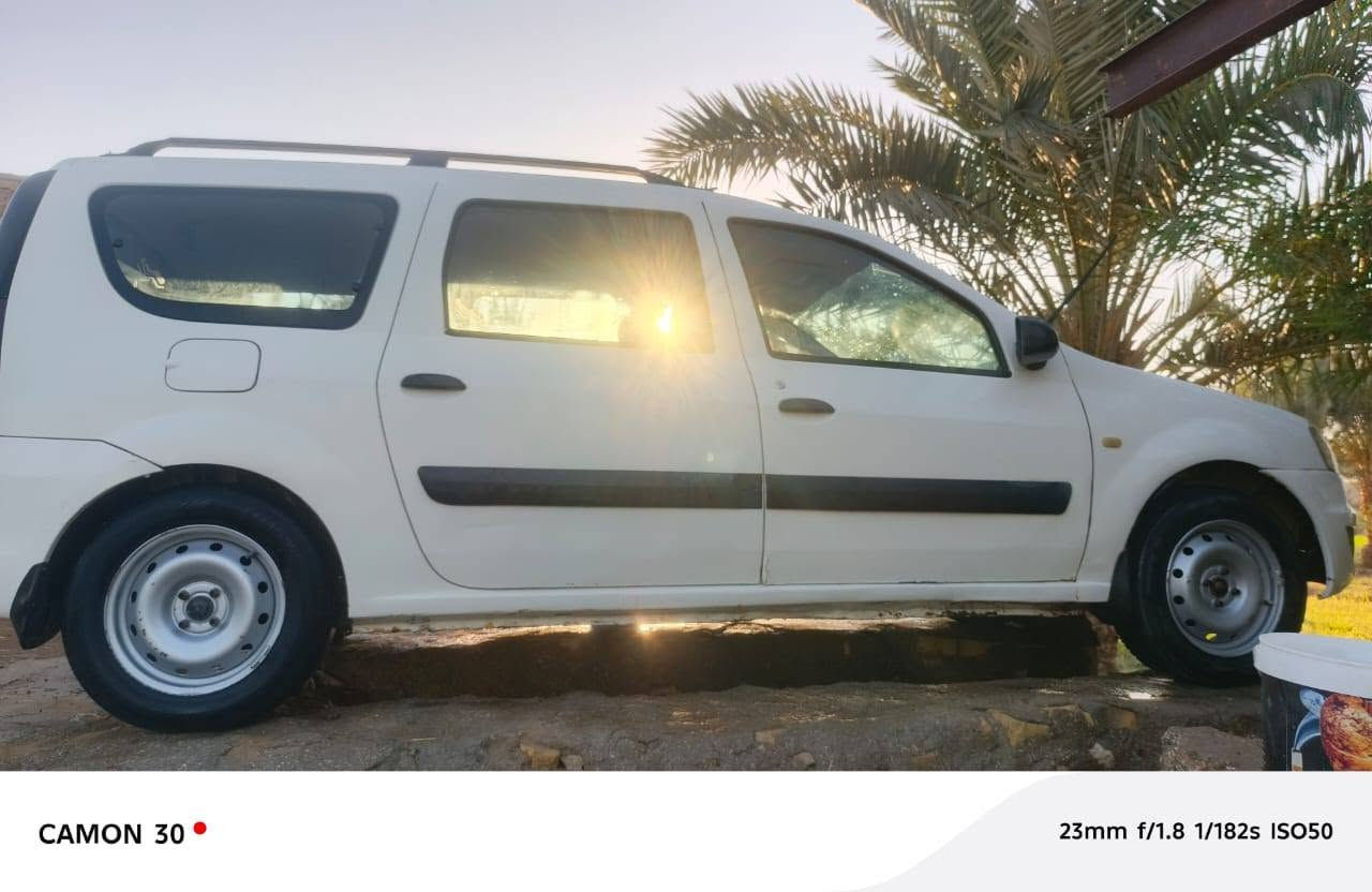 السلام عليكم للبيع رينو  2010  سبعه راكب سياره نضيفه وجاهزه كير محرك حداديه مكان الديوانيه الحمزه السعر ٥٠ وبيهه مجال
 للستفسار  ***********

نص مكتوب في الصور:
- CAMON 30
- 23mm f/1.8 1/375s ISO50
- 23mm f/1.8 1/182s ISO50
- CAMON 30 30mm f/1.8 1/86s ISO50
- CAMON 30 •
- 23mm f/1.8 1/174s ISO50
- 23mm f/1.8 1/127s ISO50
