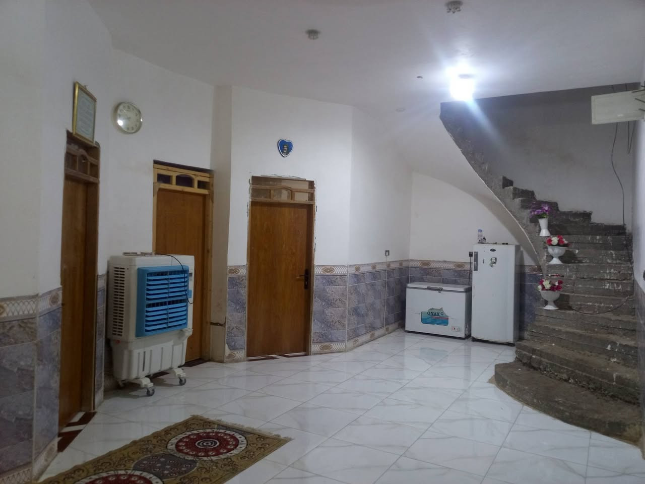 حي الروضة • ٢٥٠م • غرفتين