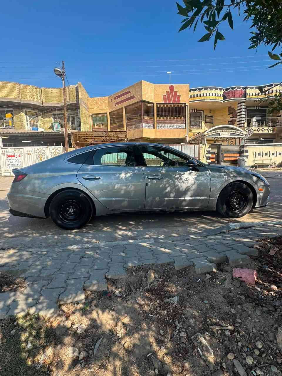 سلام عليكم
سوناتا موديل 2023 للبيع رقم بغداد بسمي 
محرك تيربو 1600 حادث ثلاث قطع صبغ بدون دواخل 
السعر 165 بيه مجال مكان السيارة بغداد ***********

