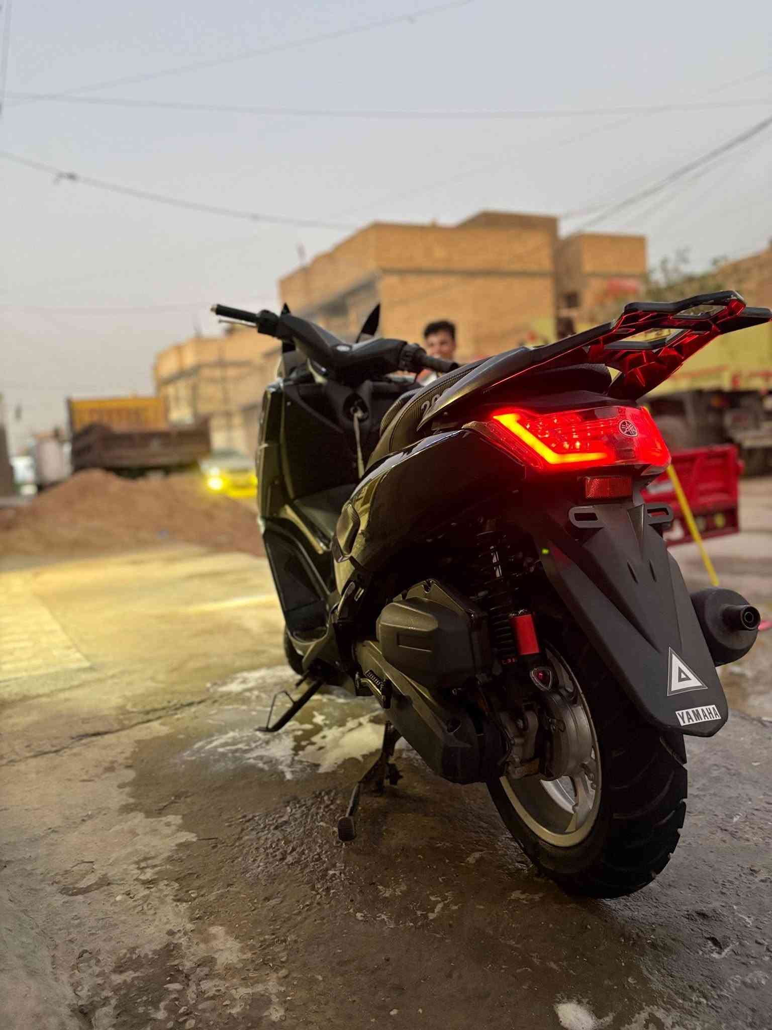 Yamaha NMAX

طراز NMAX حجم 150 سي سي - موديل 2024 بحالة ممتازة للبيع تفاصيل الدراجة والمواصفات الكاملة : نوع

الدراجة ديزاين ياماها NMAX الشهير) (الموديل)

2024 حجم المحرك : 150 سي سي 150cc) محرك نشط

واقتصادي جداً في استهلاك

للتواصل خاص او واتساب

***********

السعر ( مليون و ١٠٠ ) وبيها مجال للطبين
