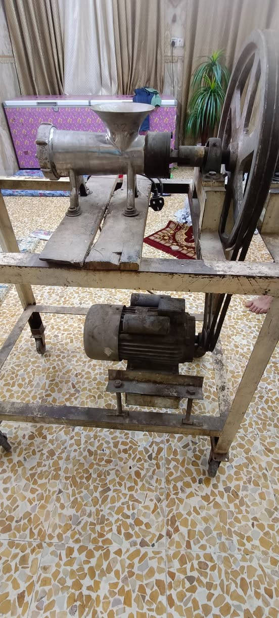 عندي هاي المثرامه للبيع حجم 32  السعر 400 الف بغداد  هاتف ***********
