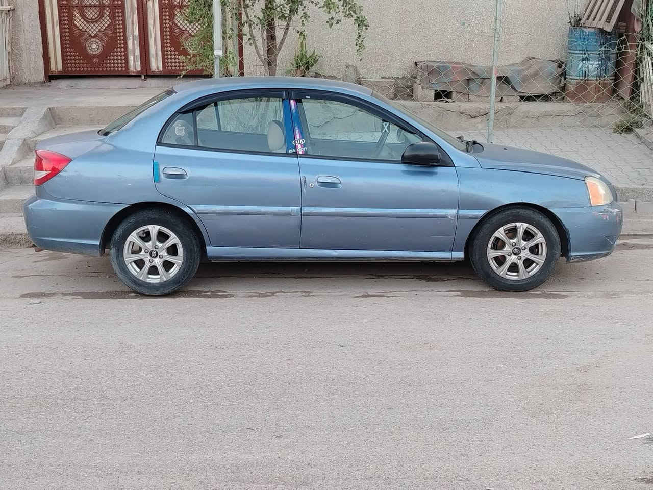 كيا ريو 2005 رقم بغداد سنويه بسمي هزه ولوحات جديد تحويل مباشر  محرك 1600 كير اوتوماتيك تبريد ثلج ادامه بلكات فيتبم منظومه بريك جديد وتخم تايرات وكهرباىيات كلها شغاله باتري جديد السعر 50 مكاني بغداد الزعفرانيه ***********

