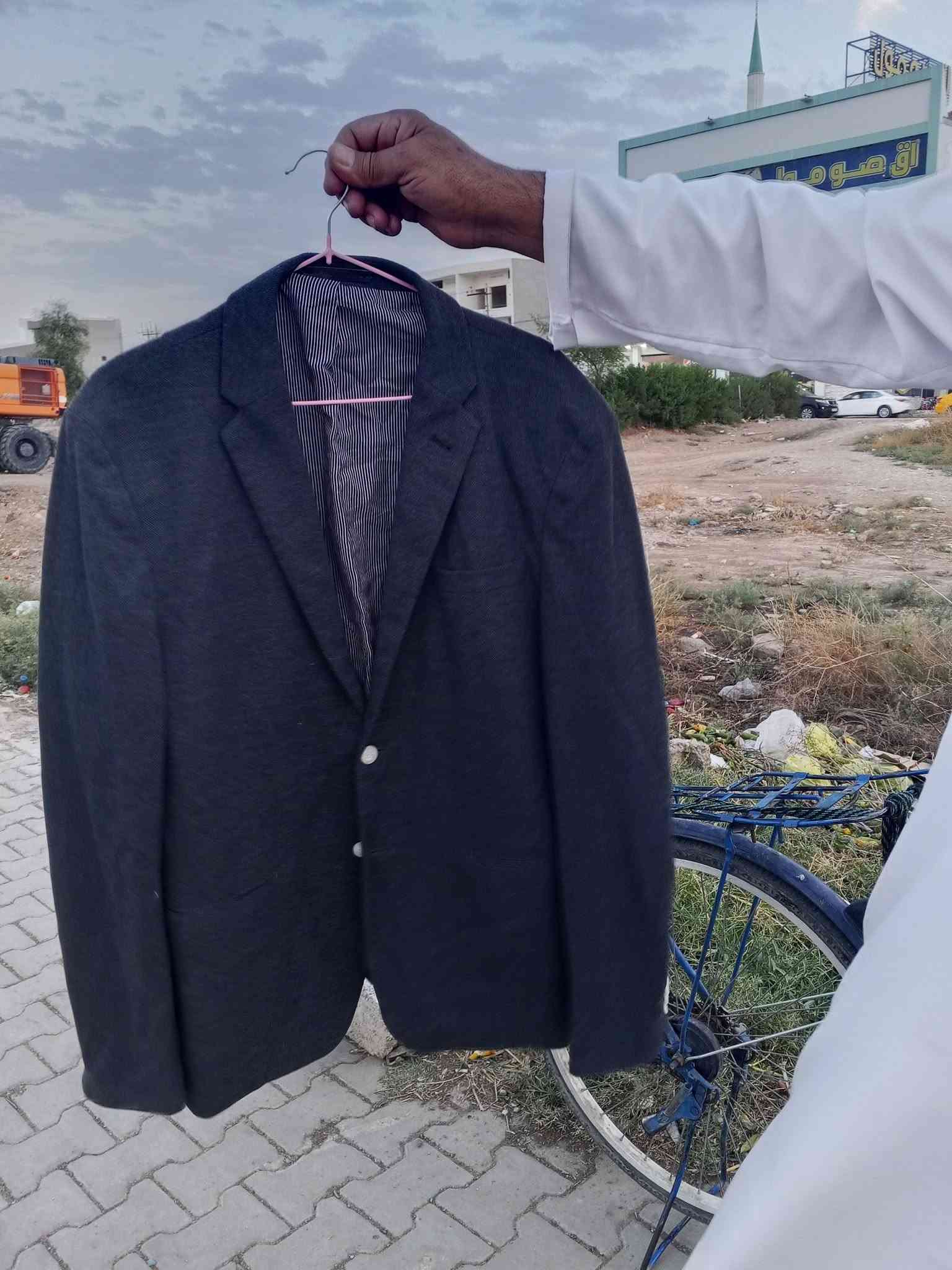 جاكيت رجالي • حي الزوراء • مقابل اقصومول
