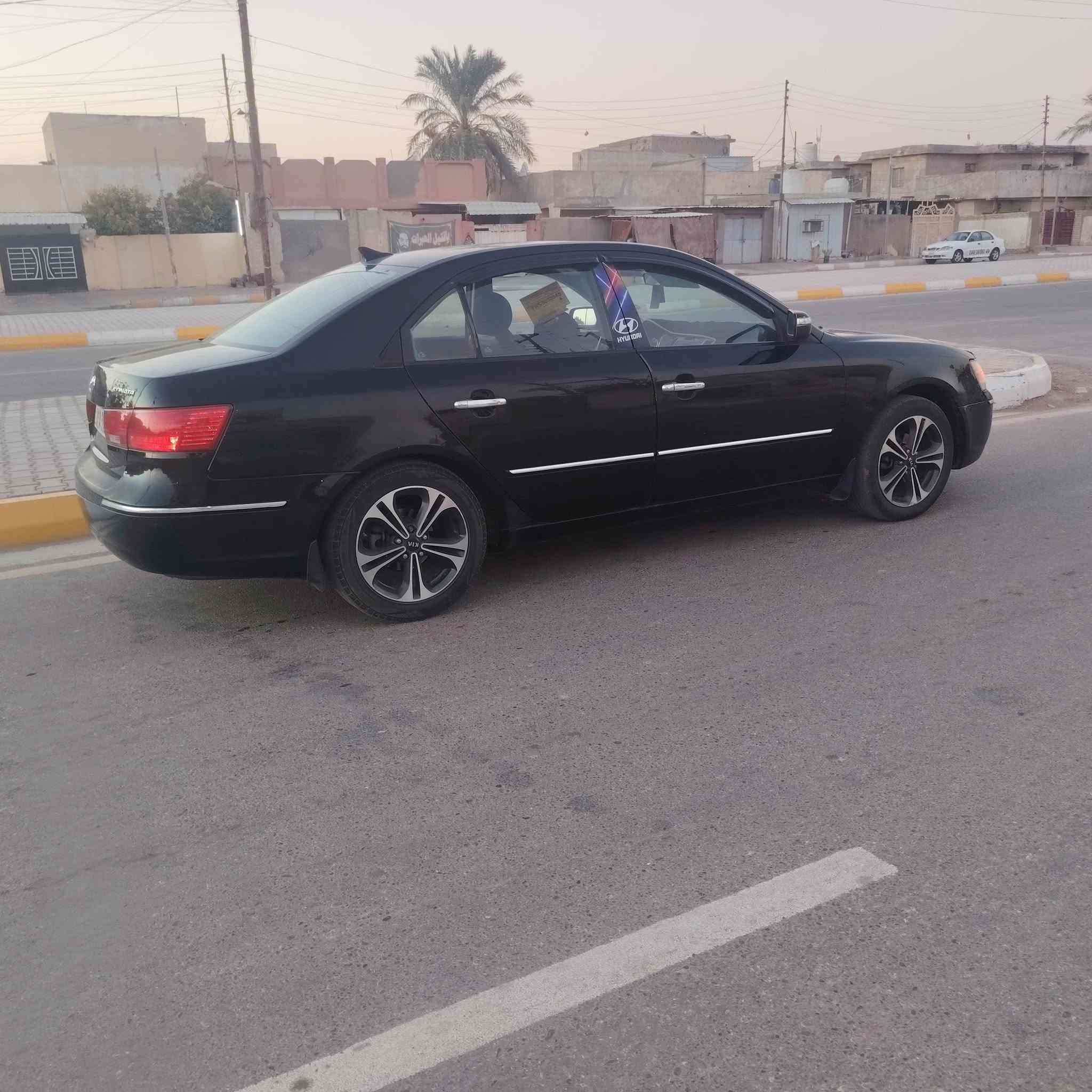 ياالله السلام عليكم للبيع سوناتا ٢٠٠٩ أمريكي ضررها باب بدون دواخل وصبغ جاملغ امامي أثر طخه فقط خفيفه كير مكينه تبريد مكفولات شرعيها يمي تحويل او وكاله بالمباشر بيع اومراوس حسب القناعه سعرها 98 وبيها مجال بسيط مكانها واسط صويره ***********.. ***********

