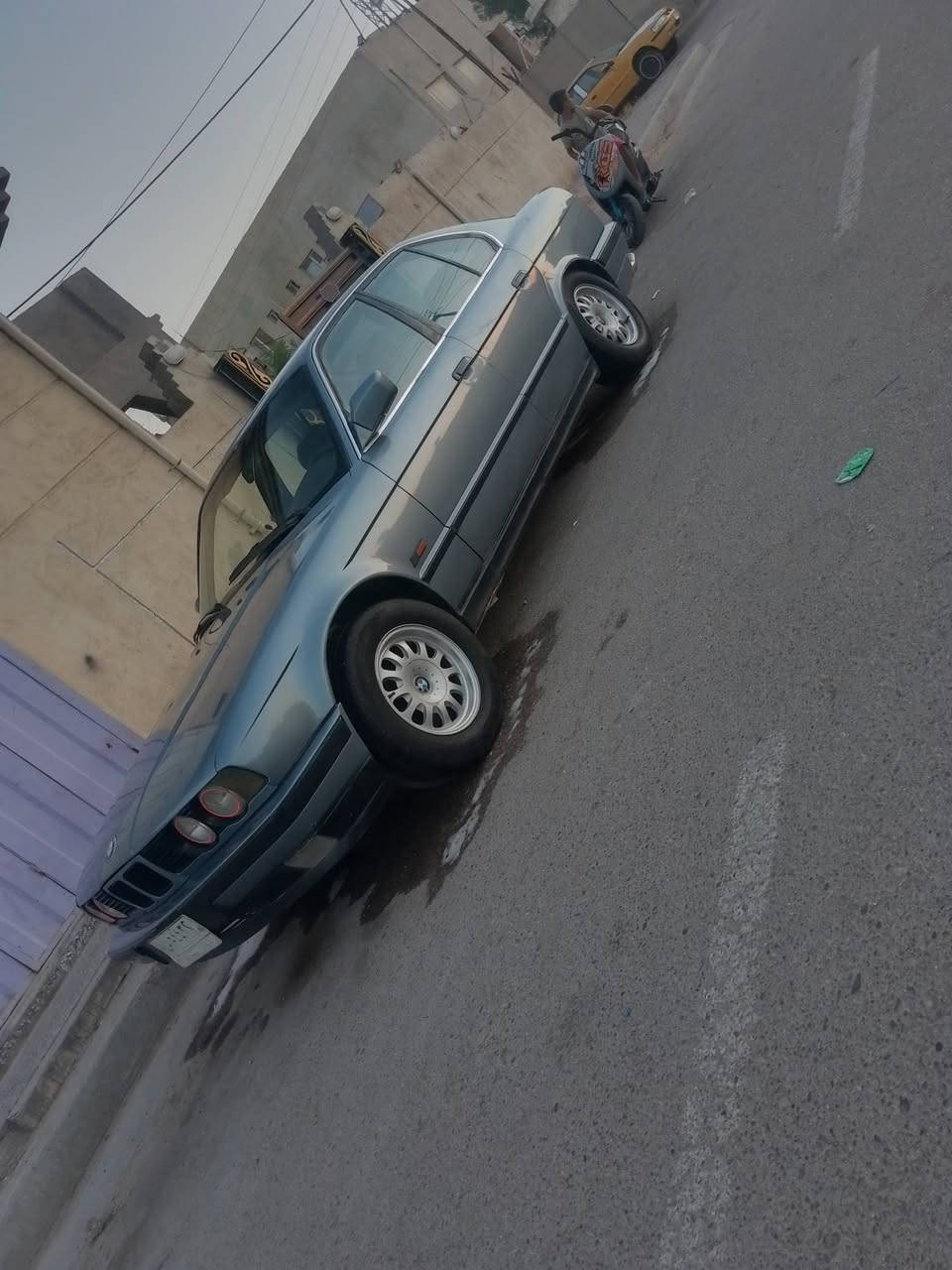 سلام عليكم ٥٢٥ كير عادي مكينة مفتوح ٢٥ اصل سيارة جاهزة حدادية خلفية أمامية جديدة ترايك وين ما عجبك رقم كركوك تريد وكالة تريد تحويل بل عجبك تخم تاير جديد منضومة زنون اصلي كهربائيات كلة شغالة بدون ضربة او تعمير صبغ جمالة فقط للبيع او مراوس سعر ٤٠ او بية مجال مكاني بغداد هاذة رقمي بي واتساب ***********
