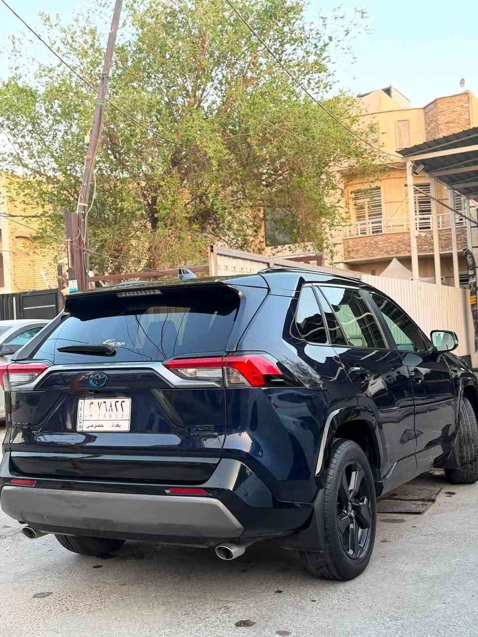 تويوتا راف فور هايبرد 2021
المواصفات XSE 
المحرك :2500 هايبرد
ماشية 60 الف مايل
فتحة سقف 
تو كلر السيارة نيلي وأسود 
رادار حساس كامرة خلفية 
كشتات جلد 
المراية الوسطية كامرة وتعتيم ذاتي
السيارة فول مواصفات للاخير 
الاضافات:
عدسة LED لايت زينون
تغليف البجم كامل pdf مع ضمان عشر سنوات من مركز GMC FILM
الضرر : حافة البنيد مصلح ومصبوغ كلش بدون لا شاصي ولا فخذ السيارة جديدة بمعنى الكلمة
السيارة عليها تخم تاير جديد صدر بشرط مكينة كير بشرط وعليها سيرفس كامل يم مركز CAR PLUS
السيارة جديدة وتخبل والي ياخذها بالعافية عليه ميصرف عليها ربع لان محافظ عليها وكل وقت سيرفس اوديها للمركز.
السعر 215 وبيها مجال للطيبين 
مع فائق الشكر والتقدير
***********
 واتساب***********
