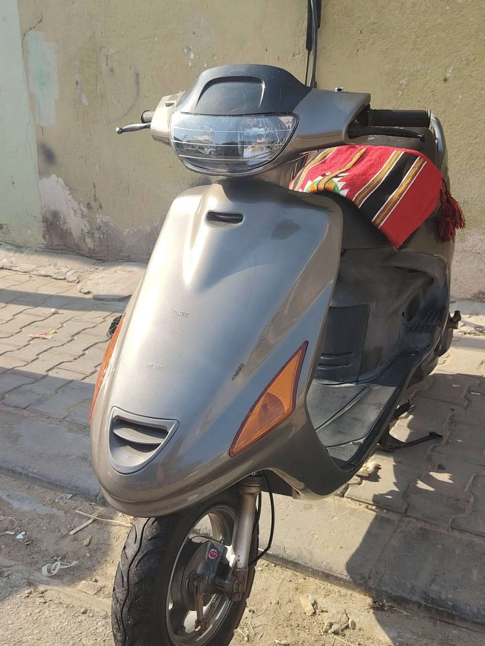 سلام عليكم دراجه فراشه دراجه كل نقص مابيها دراجه كهربائيات كله شغال دراجه شلعه ومعدل فول دراجه نضافه فول دراجه مامفتوحه دراجه حلوه نضيفه دراجه كل نقص مابيها السعر 600 وبيها مجال المكان نجف الرقم ***********
