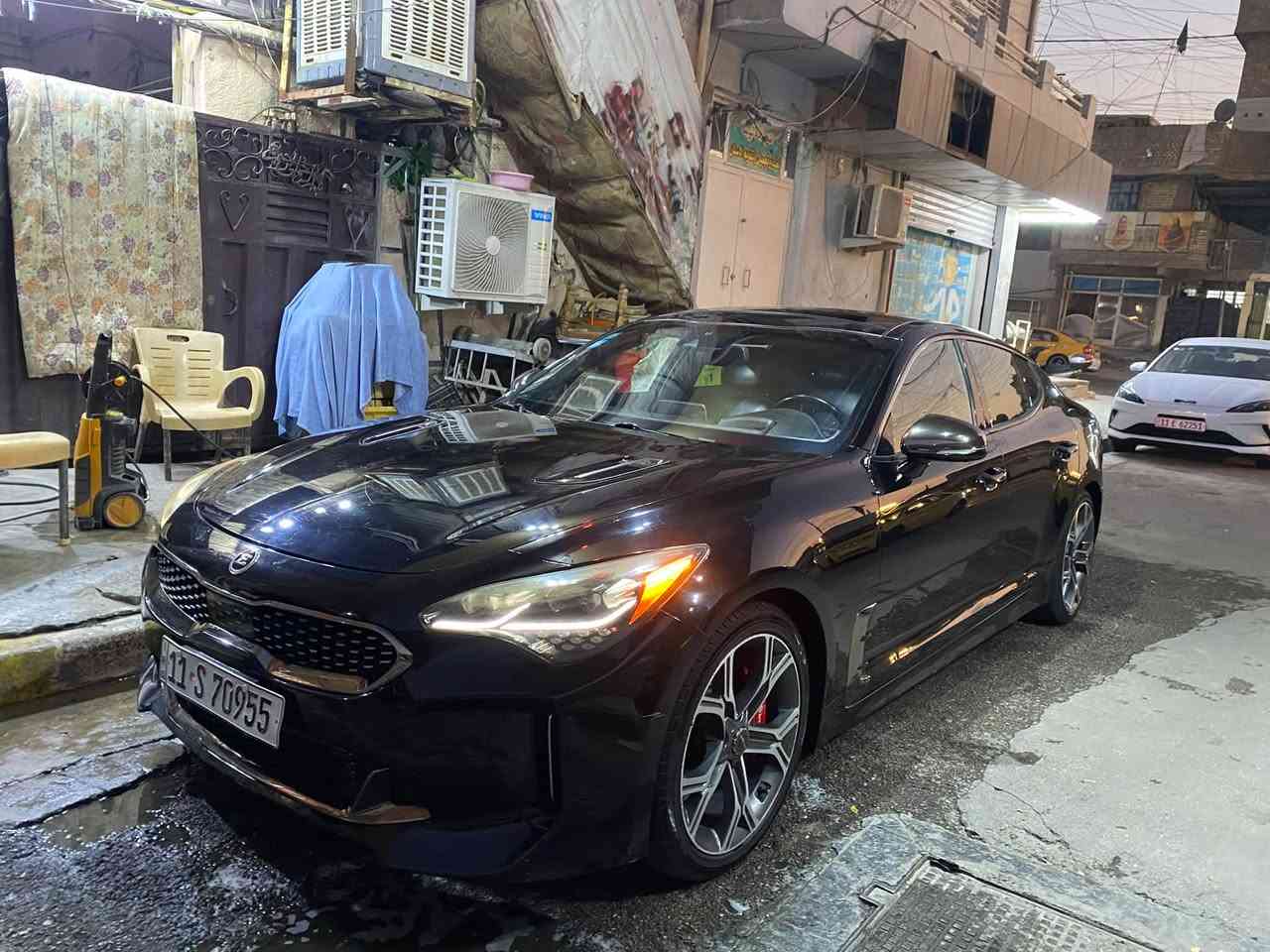 السلام عليكم

للبيع كيا ستنكر GT2 موديل 2020✅
السعر126بيه مجال وماكو هيج سعر 🔥
رقم بغداد مشروع وطني ✅
وسياره جديده بمعنى الكلمه ✅
عليه نانو سيراميك 🖤
محرك 3.3 V6 توين تيربو ✅
سماعات هارمن ✅
كير أوتوماتيك 8 سرعات✅

فول مواصفات GT2🔥

من أهم المواصفات:✔️

* تبريد وتدفئة للمقاعد الأمامية.

* مقاعد جلد كهربائية مع حفظ وضعيات السائق.

* تدفئة للمقاعد الخلفية.

* تدفئة للمقود.

* فتحة سقف.

* شاشة كبيرة مع Apple CarPlay و Android Auto.

* نظام صوتي Harman Kardon.

* كاميرا 360°.

* حساسات أمامية وخلفية.

* رادار أمامي.

* مثبت سرعة ذكي (Adaptive Cruise Control).

* المحافظة على المسار.

* مراقبة النقطة العمياء.

* تحذير الاصطدام مع فرملة طوارئ.

* تشغيل بصمة ودخول ذكي.

* إنارة LED كاملة.

* شاحن لاسلكي للجوال.

* هيد أب ديسبلاي (HUD
سياره حادثه بنيد وجاملغ مرفق بل صوره 
للستفسار ***********
