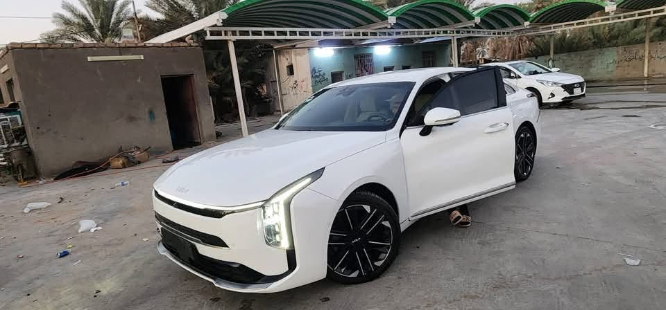 السلام عليكم K8 موديل 25زيرو اعلى مواصفات هايبرد بانزين ضرر موضح بالصور تبديل بابين مرقم حره تحويل مباشر *********** 
***********
