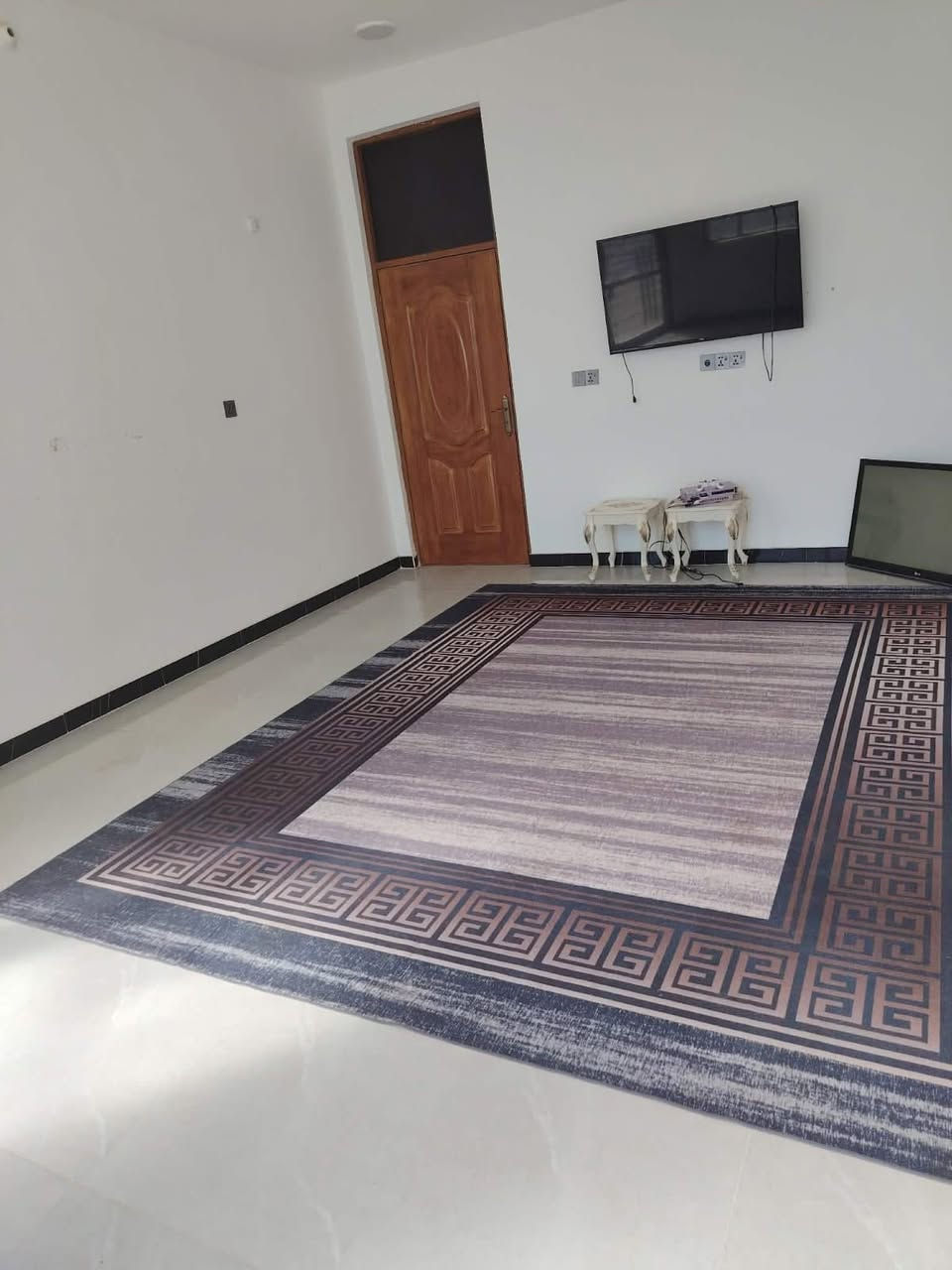 🏠 بيت للبيع
📍 الموقع: العامرية  - مجمع الصحه 
📐 المساحة: 200 م²  
🏡 طابق واحد  
🛏️ غرفتين نوم  
🛋️ هول  
🍳 مطبخ حار وبارد + كاونتر  
🚿 حمامين، داخلي وخارجي  
🛣️ شارع 15  

للاستفسار ***********

