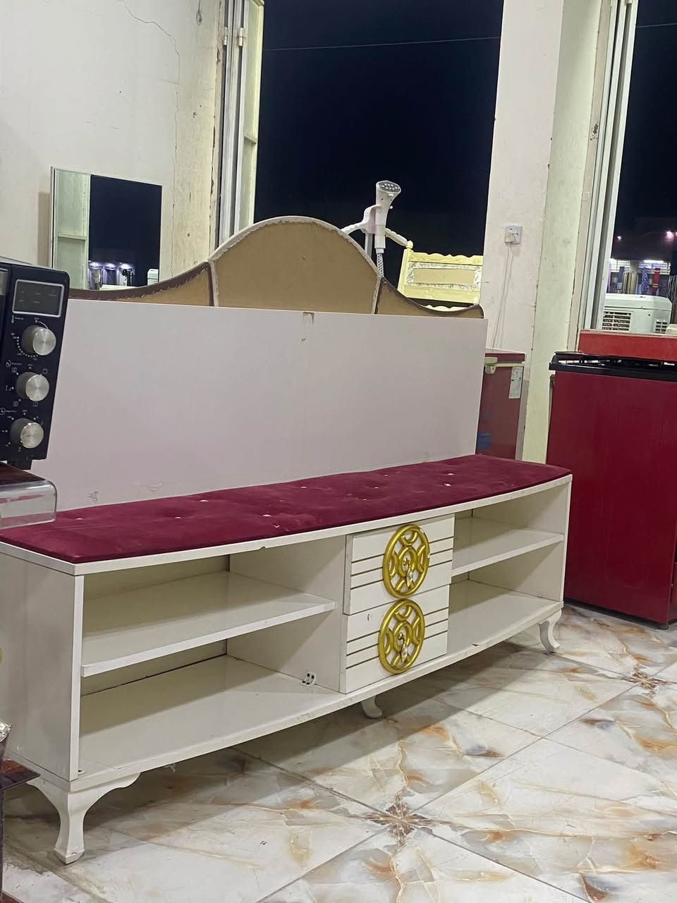 غرفه مستخدمة استخدام قليل ونظيفة، بيها ملاحظات بسيطة جدًا تكاد ما تنذكر، وما تأثر على الاستخدام.

🔹 تتكون من 9 قطع
🔹 نظيفة ومرتبة
🔹 استخدام قليل
🔹 السعر مناسب وقابل للتفاوض

عنوان المحل حولي المثنى مجاور اقمشت المؤيد كلل هلا بيكم🤍
 🔹 مراسلة خاص:او الاستفسار على الرقم***********
