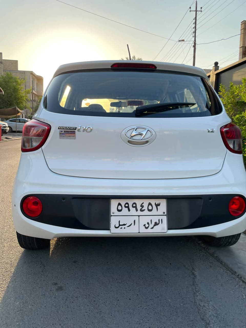 سلام عليكم هونداي i10موديل 2019رقم اربيل تريد وكالة او تحويل الاثنين اني حاظر 
سيارة جديده كلش مال بيت جاهزه من تايرات جدد وباتري جديد محرك وكير جدد
ماشيه 52
داخل لونين اسود وبيجي
والمواصفات المعروفه ايكو وحساس خلفي 
السعر 105 وبيها مجال بسيط
مكان السيارة المنصور الداوودي 
هاتف ***********
