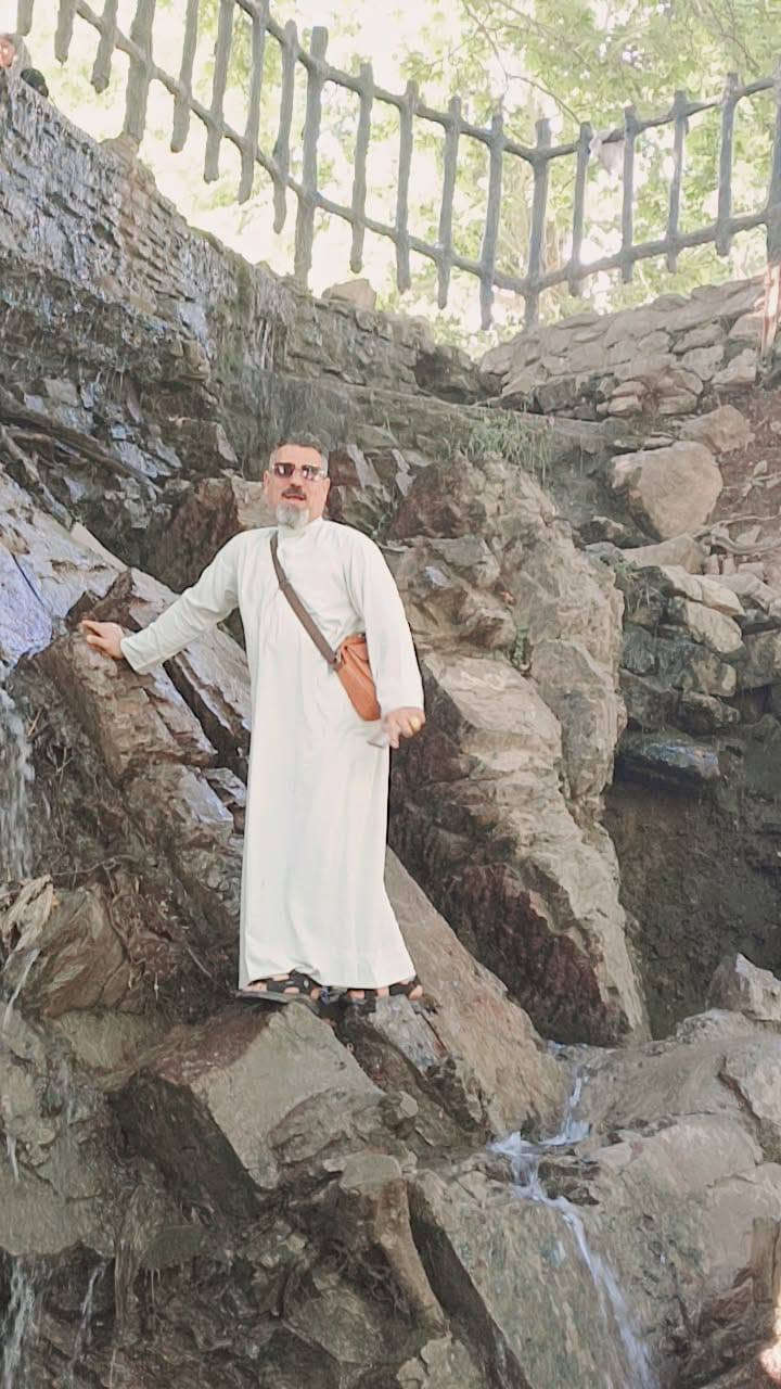 عرض خاص 
على الراغبين بزياره الامام الظامن علي بن موسى الرضا ع والسيده معلومه عن  عن طريق البر 8/18 باص في ايبي
احظار الجوازات نقل سكن مزارات سياحه 175 الف للحجز ***********
