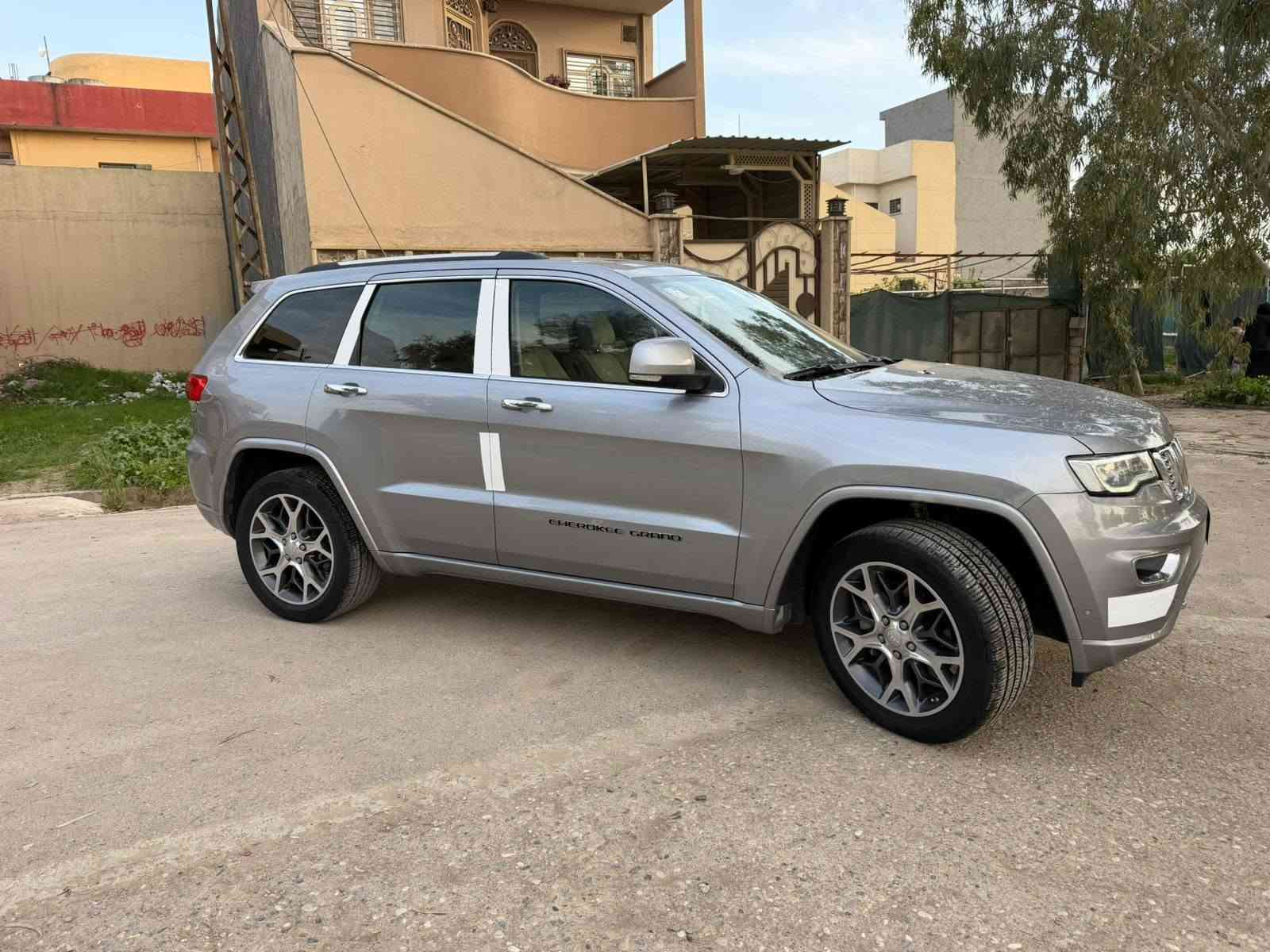 سلام عليكم  جيب اوفر لاند خليجي هارلم فول مواصفات فقط بارد  رقم اربيل سعر255 موديل 2020
***********
