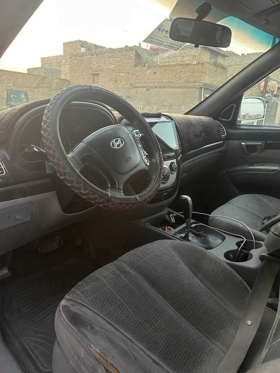 من رخصه مدير الكروب سنتافي موديل 2007 مكينه2700سته سلندر المرغوب السياره جاهزه من كلشي تخم تأير مكينه وكير جديد السياره برغي مناقصه السعر 110وبيها مجال للطيبين ولعزاز رقم الهاتف ***********مراوس بسيدونه

