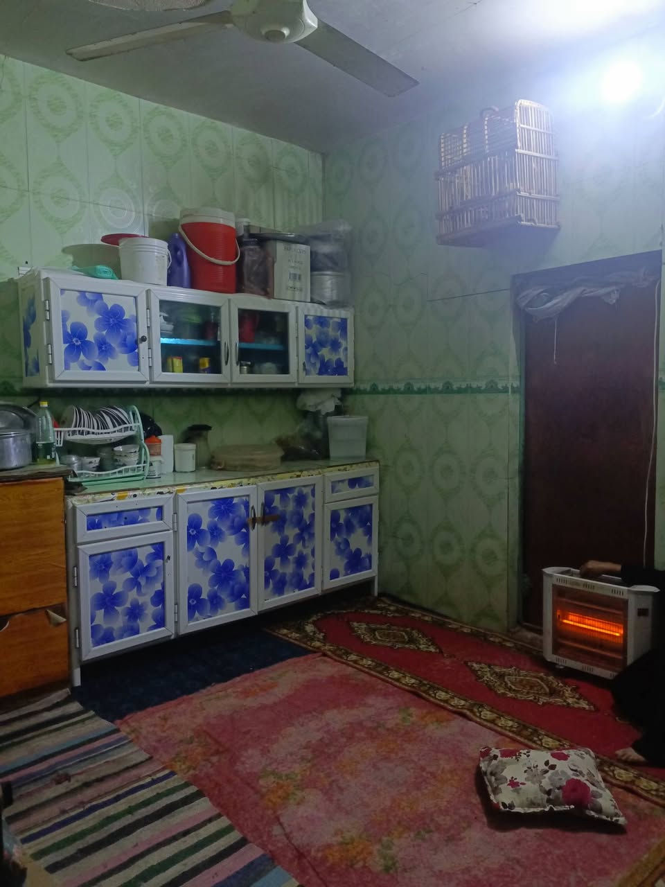 سلام عليكم دار لبيع محله الصابئة مساحه 200متر
يتكون ثلاث غرف+مطبخ خارجي+صحيات داخلية وخارجية+دوانيه خارجية+إستقبال استفسار عل رقم 
***********
