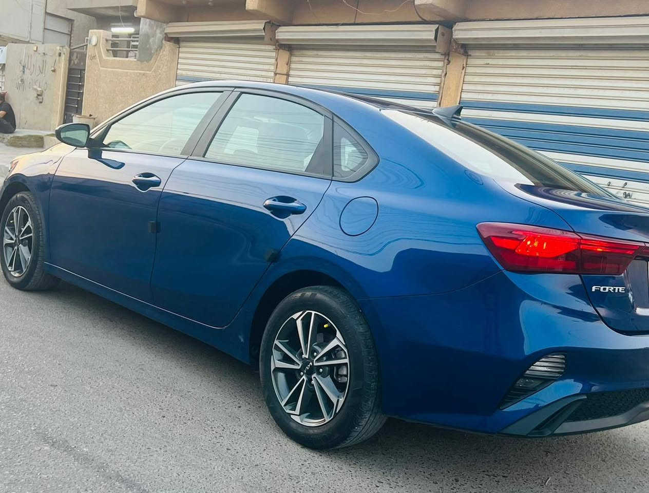 السلام عليكم للبيع كيا فورتي 2024 رقم بغداد بسمي تحويل مباشر وارد امريكي حادثها فقط البنيد مبدل نفس الون بدون صبغ محرك 2000 دوش ماشيه 21 الف ترايها على وضع الشركه مابيها اي نقص السعر 143$ العنوان الزعفرانيه فلكة المعهد *********** بغداد, العراق
