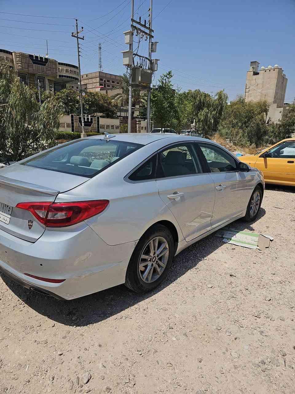 السلام عليكم سوناتا 2016وارد امريكي ضربتها قبق الجنطه مصلح نفسه والجاملغ صبغ بجهه السايق ليبل واحد بدون تبديل حته قبق الجنطه بيها شويه ضرر بلحوض كير مكينه تبريد حداديه كله تمام رقم كربلاء مداور ثاني  السعر 100
مكاني كربلاء ***********
