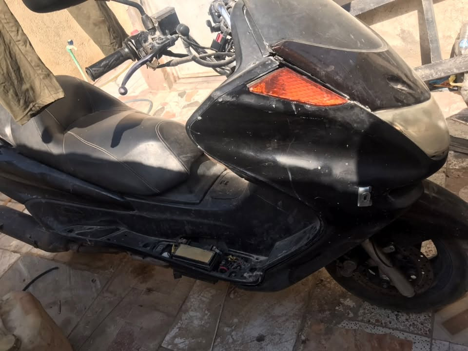 ماجستا دبل رون ٢٥٠cc شوكت مايعجبك انكر سلف واطلع نقسها ترايش ونقصها قبق باتري ونضافتها شوفت العين رايدها ب٤٥٠وبيها مجال بغداد الدوره ***********
