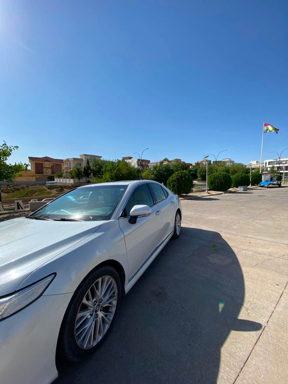 به ناوى خودا
Toyota Camry 
2020
Limited 
V6
سه ياره يه كى زؤر خاوينه مالى دؤسته ته نها بؤ نيت و نيو چاملخى هه يه گيرو مه كينه به شه رت
***********
*********** أربيل, العراق
