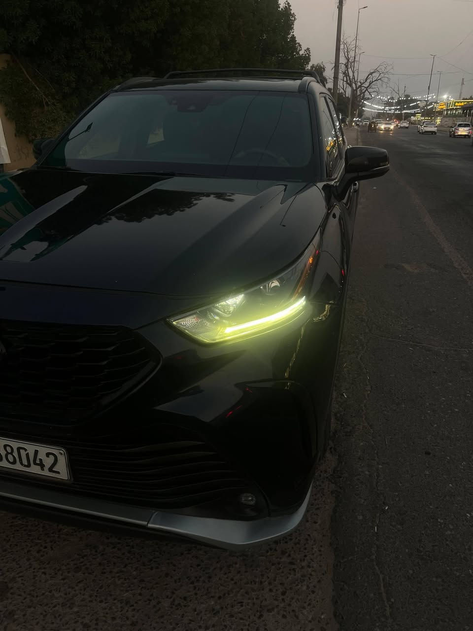 بيع سريع 

هاي 6 سلندر مو 4

تويوتا هايلاندر VIP  XSE-AWD  موديل 2021  ترهم مراوس تاهو او يوكن او جيب 
محرك 6 سلندر بانزين 3500

ماشيه 78 الف

كشنات تدفئة 
ستيرن تدفئة اوتو 
رادار تصادم ومسار 
تحديد سرعة مع الرادار قيادة 
نقاط عمياء بالمرايا 
فتحة سقف 
تحكم جهتين ستيرن 
صندوق كهرباء 
ليد اوتو  معروف ب xse 
التحكم بالأوضاع جنل ثلاثه طكات( طبيعي للطرق  ،رمال وحصى، ثلج )
انضمة قيادة ايكو ونورمال وسبورت
اوتو هولد 
سايد بريك بصمة 
تخم تاير بلادي جديد 
شحن وايرلس 
دبل كزوز رياضي يجي ب xse

حادثه جاملغ وصار بيه حادث بل عراق نص الجاملغ الخلفي وتبدل الباب ونصبغ 

السياره مغلفه ppf

مكان السياره البصره 

الاستفسار ***********
 
سعر. 270 وبيه مجال
