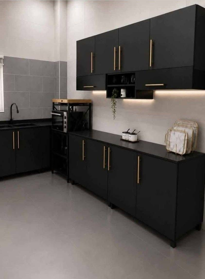 تخفيضات كلش حلوه
 كاونترات خشب تركيه mdf شغل مرتب الاصلي اسعار مناسبه جداً 280 الف فقطط 
متوفر خدمة توصيل للحجز خاص او واتساب *********** وبالخدمه 🫡❤️.
