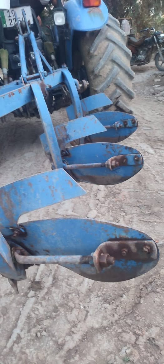 سلام عليكم فدان مامشتغل شي قليل  جديد بلاد سججه جدد حجم 12  نخله يشلعها فدان قوي جدا” للستفسار
رقم الهاتف  ‏‪***********‬‏
